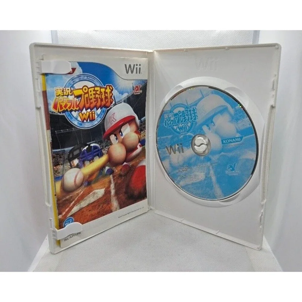 Lot of 2 Hajimete no Wii & Jikkyou Powerful Pro Yakyuu Wii (Wii, 2007)
